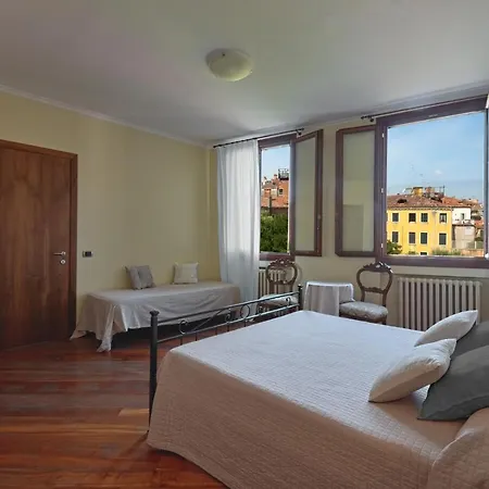 Corte Dei Miracoli ゲストハウス 3*