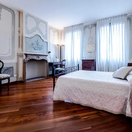 Corte Dei Miracoli البندقية