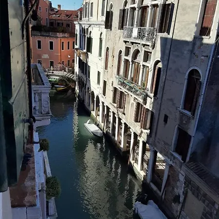 Corte Dei Miracoli 3* البندقية