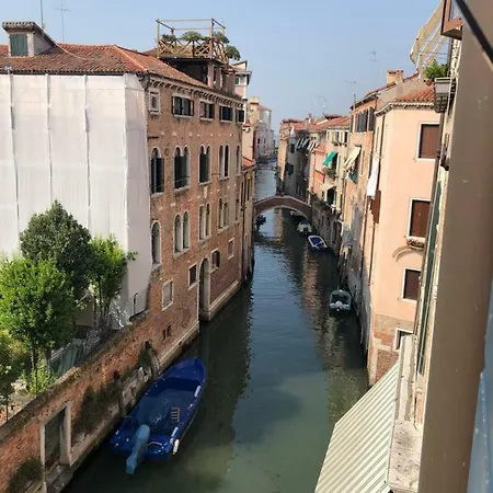 Corte Dei Miracoli Pensión 3*